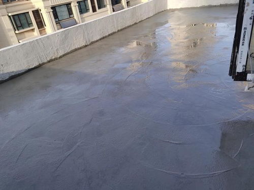 顶楼复式露台防水与保温施工 匠心与良心的双重考验